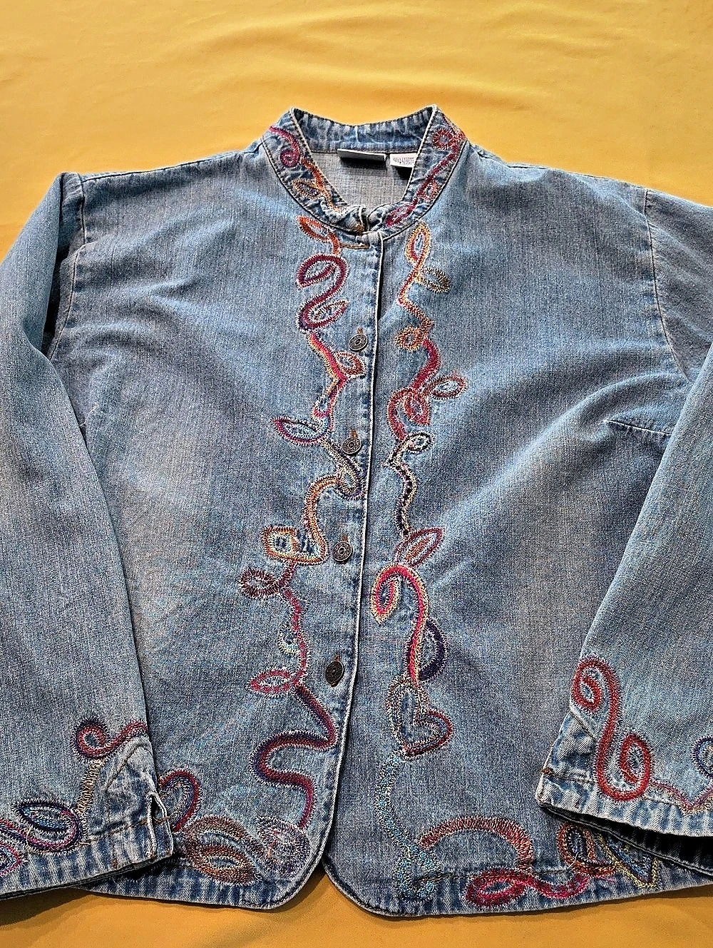 Chico’s Vintage Embroidered Denim Jacket Size 2 Large Mandarin Collar Boho - EUC